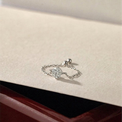 Anello a catena minimalista con solitario