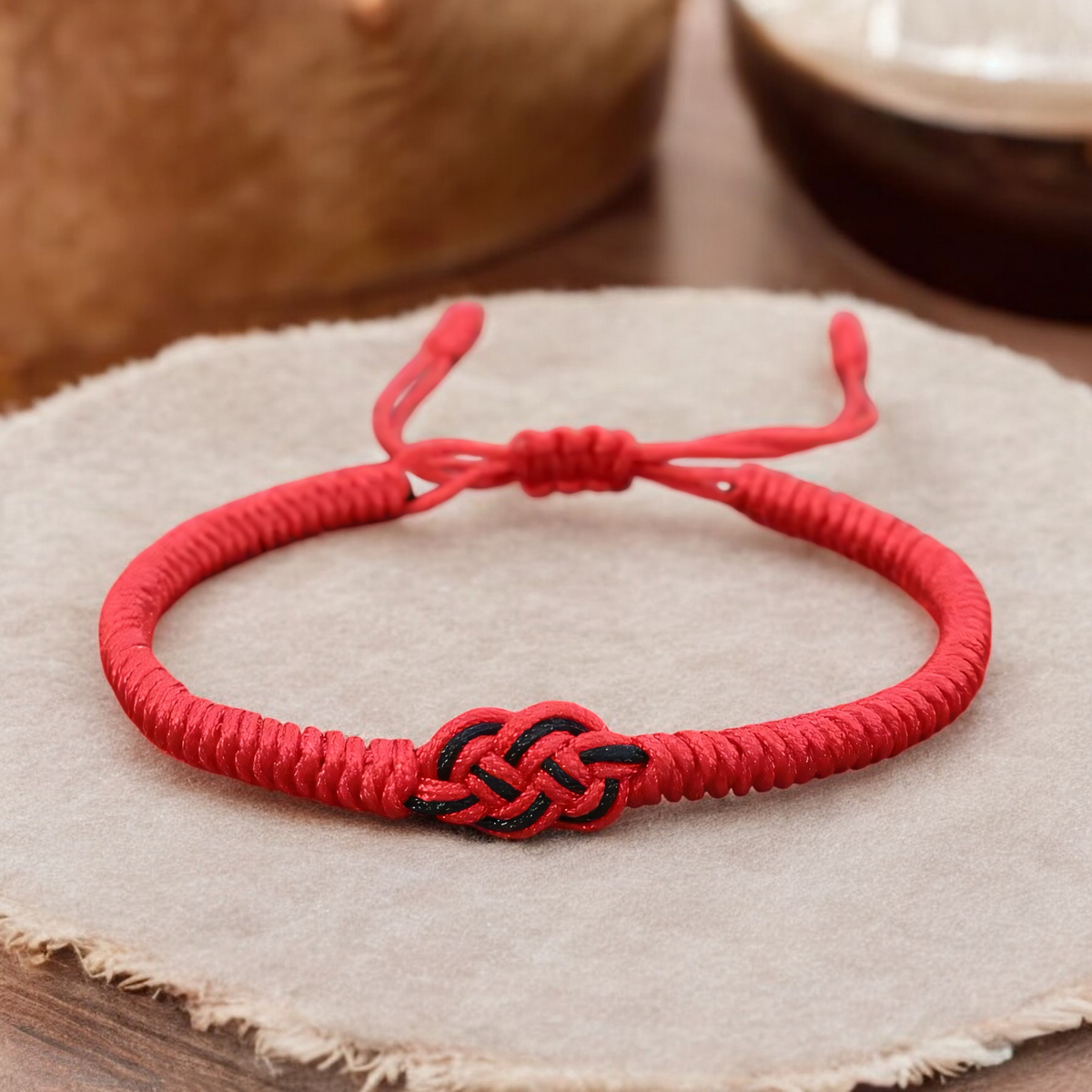 Bracelet minimaliste pour couple en fil rouge du destin