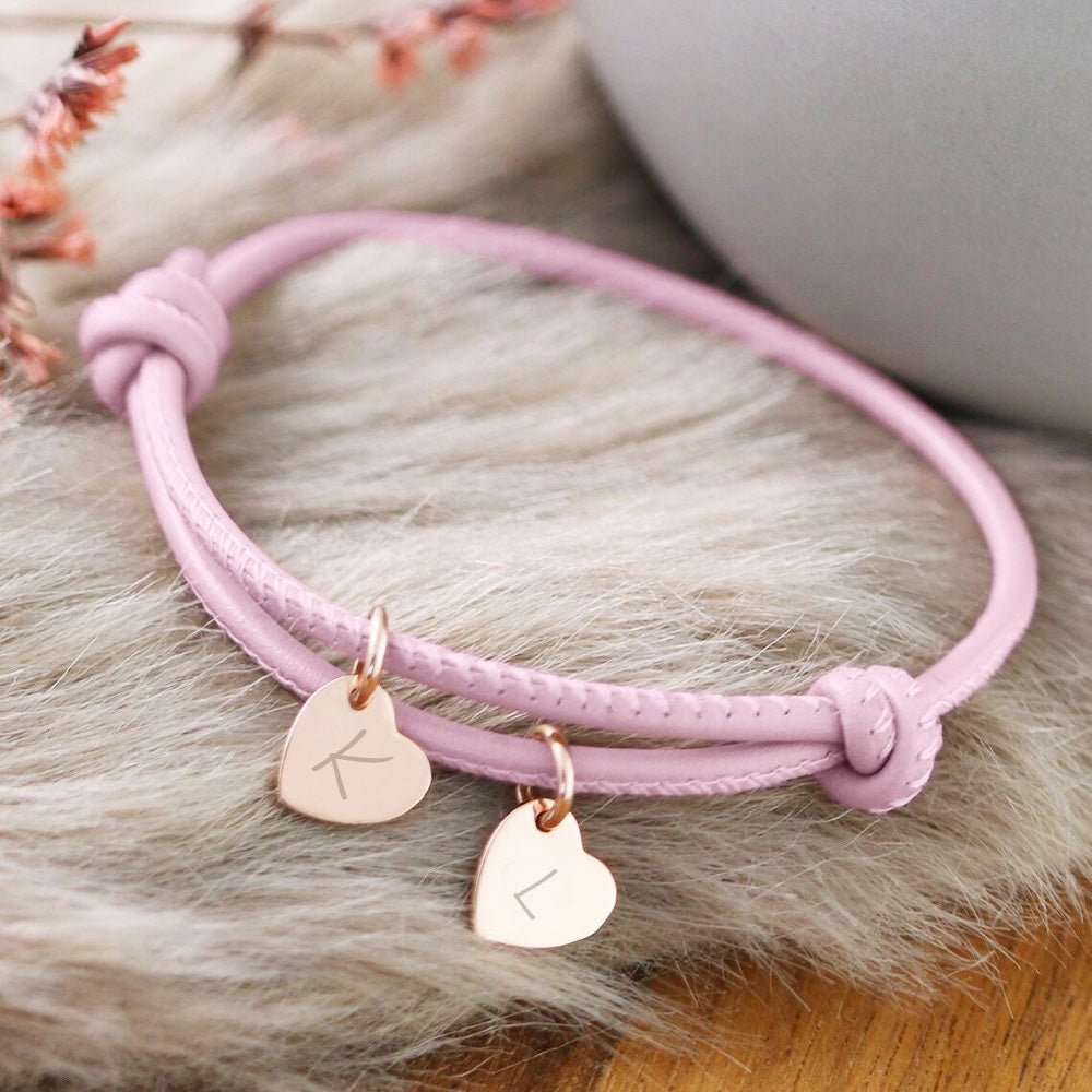 Bracelet 18 carats personnalisé en cuir avec breloque cœur