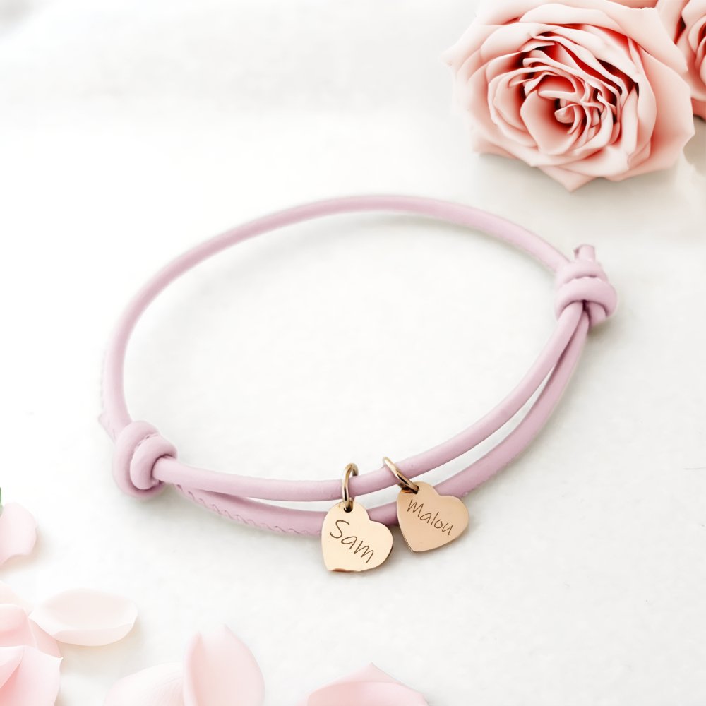 Bracelet 18 carats personnalisé en cuir avec breloque cœur