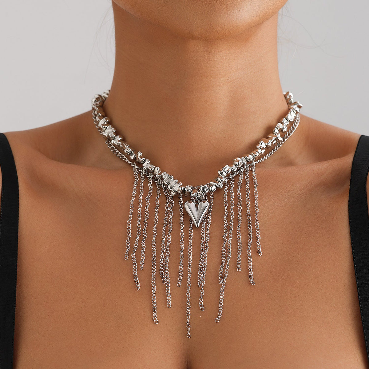 Ensemble de 2 colliers irréguliers en perles avec cœur