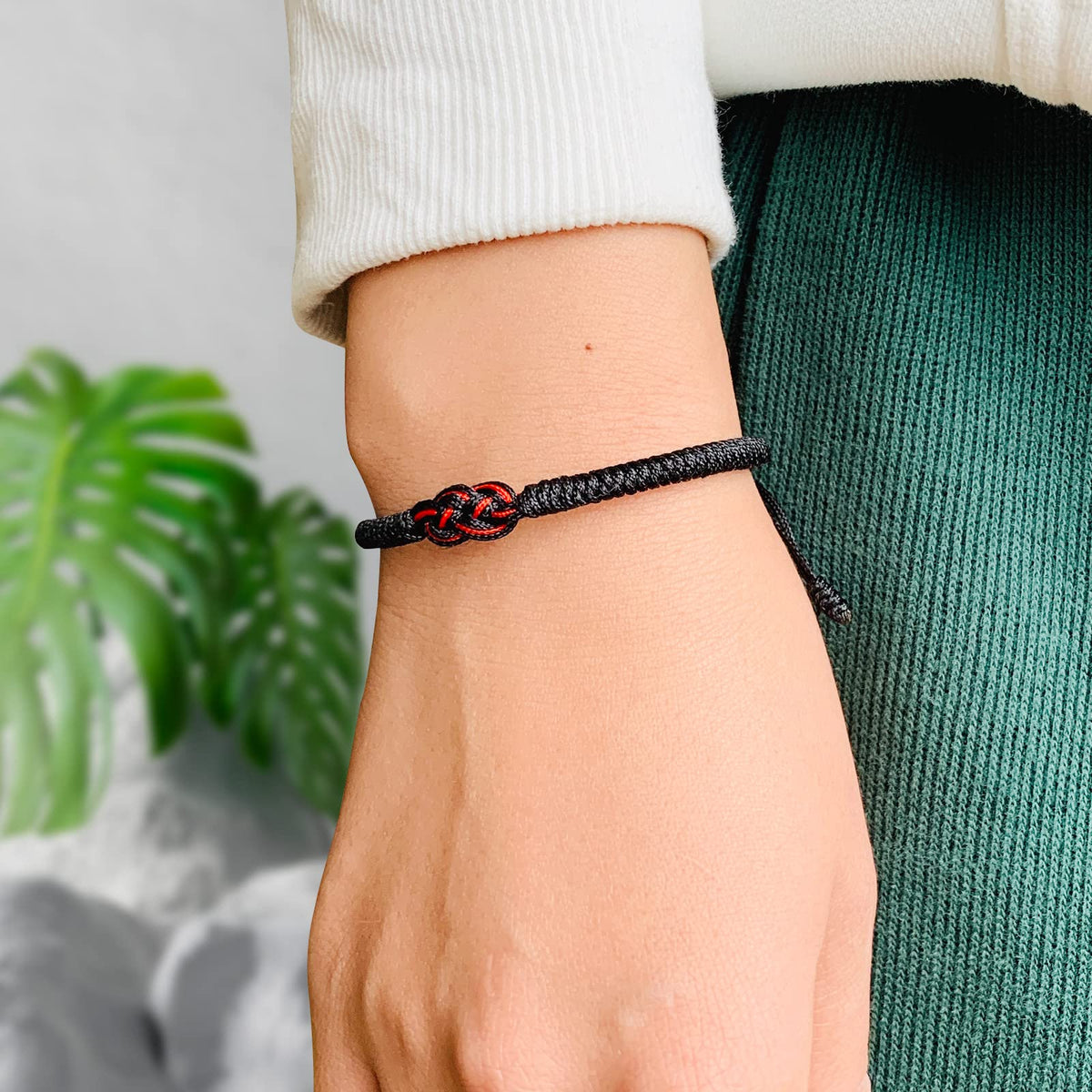 Bracelet minimaliste pour couple en fil rouge du destin
