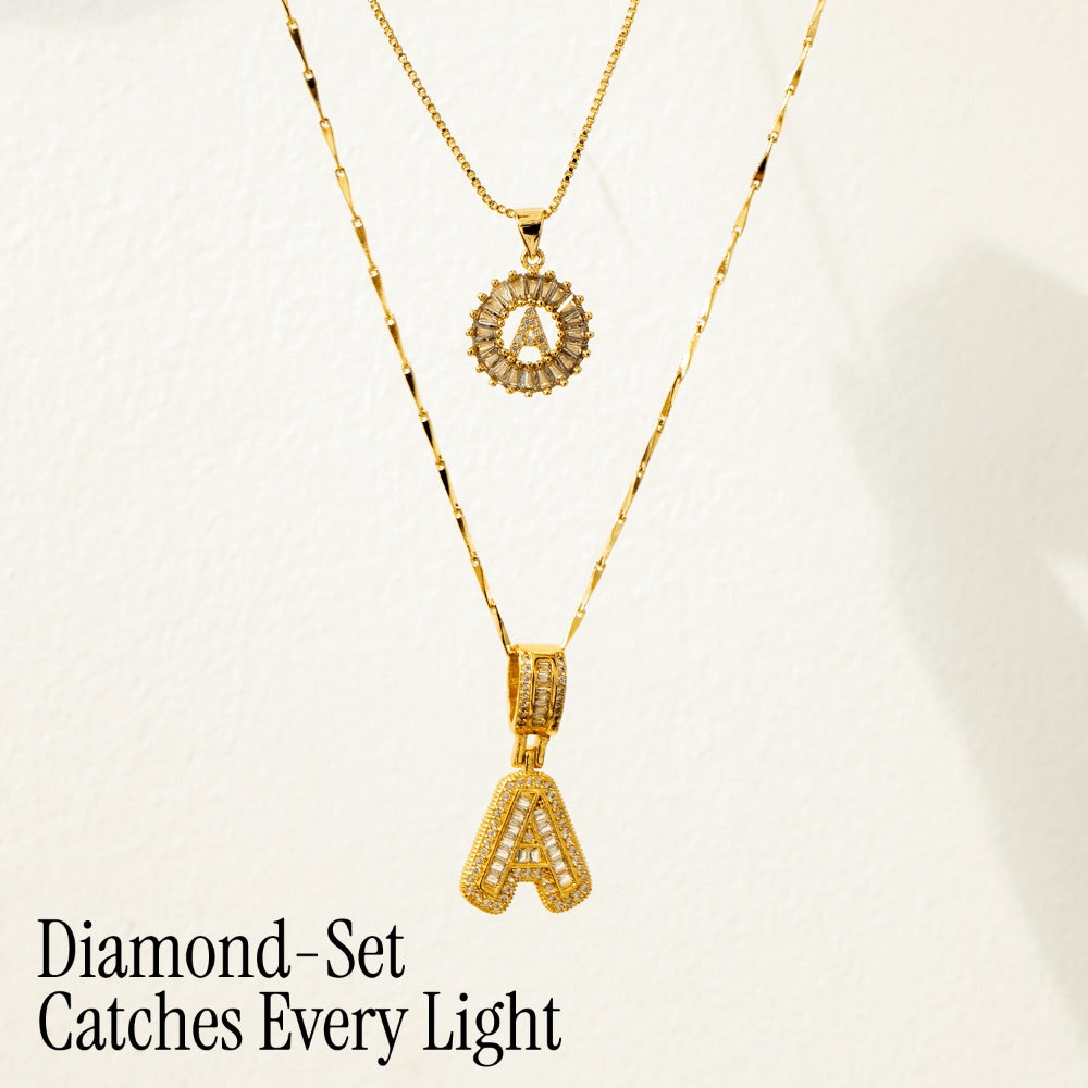 Juego de 2 collares de 14k con inicial de diamante
