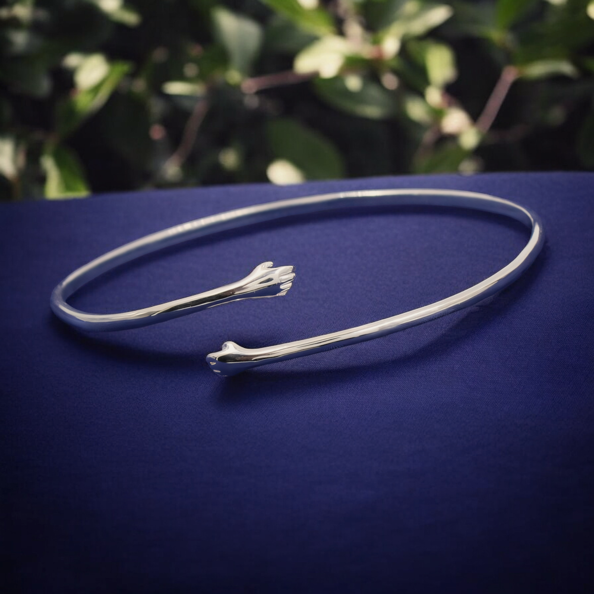 Romantyczna bransoletka bangle „Ciepły uścisk”