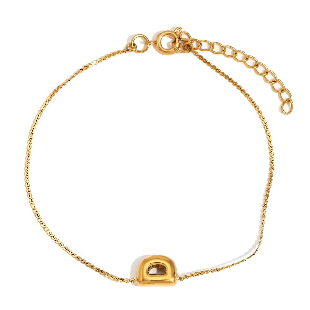 Bracelet délicat à initiale en lettres bulles
