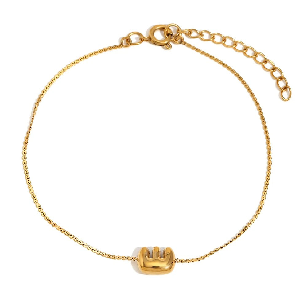 Bracelet délicat à initiale en lettres bulles