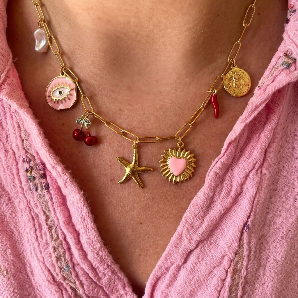Collier chaîne trombone ludique avec 7 breloques