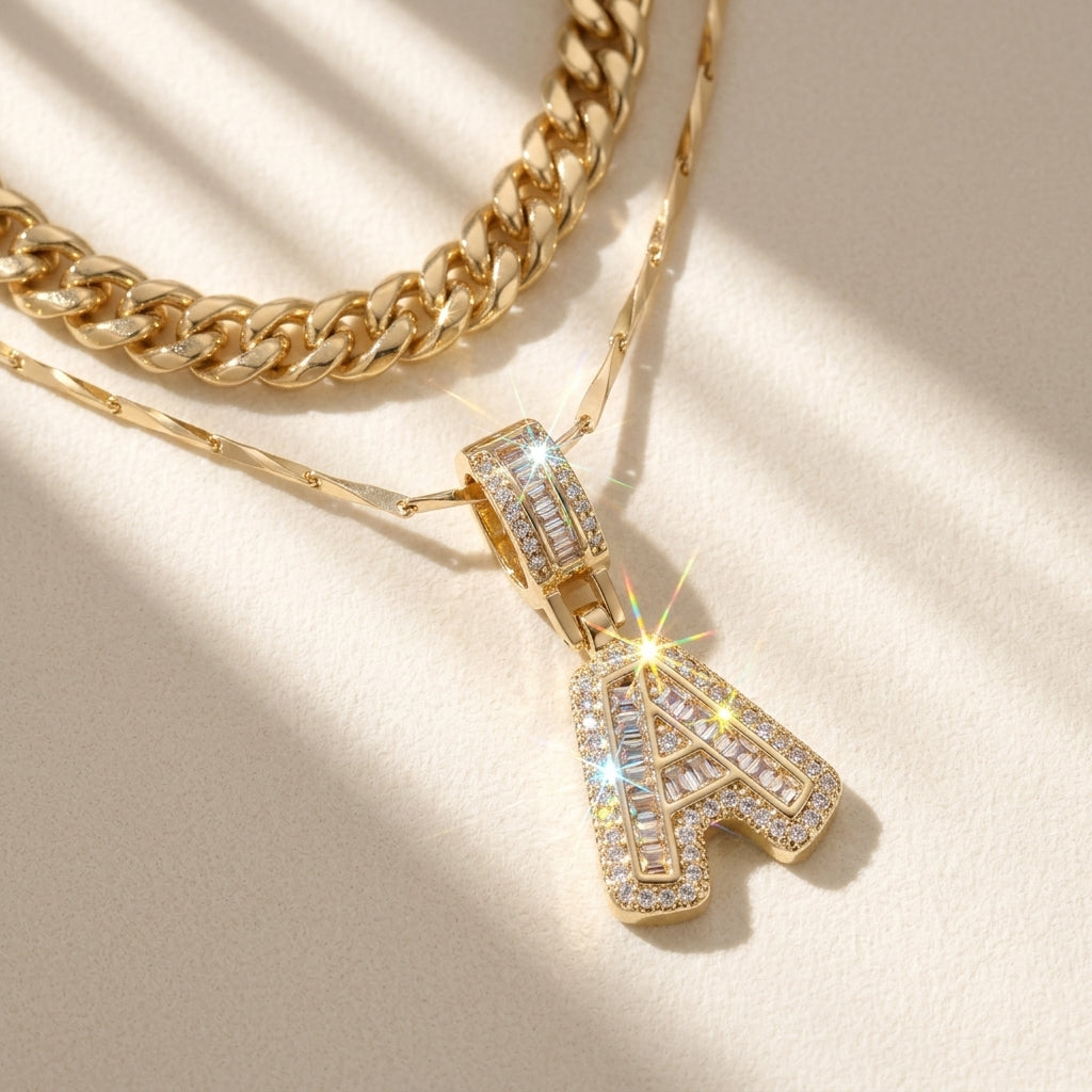 Set di 2 collane a strati in oro 14k, cubana e con iniziale