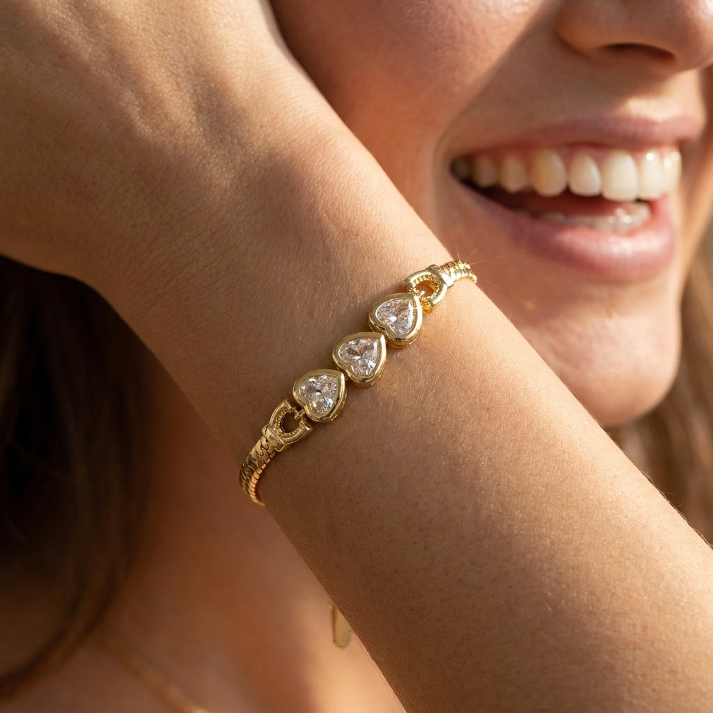 Elegancka bransoletka 14k z łańcuszkiem typu snake i sercem z cyrkoniami
