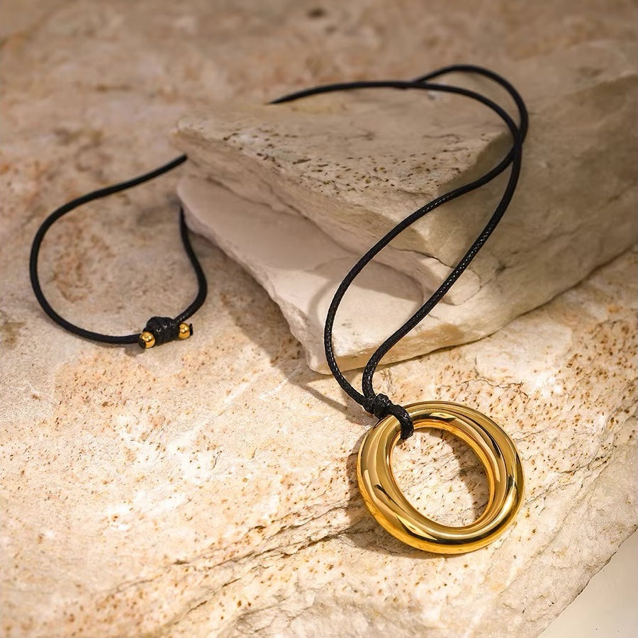 Collana vintage in pelle con cerchio aperto