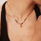 Collana delicata con pendente a sole di ispirazione boho