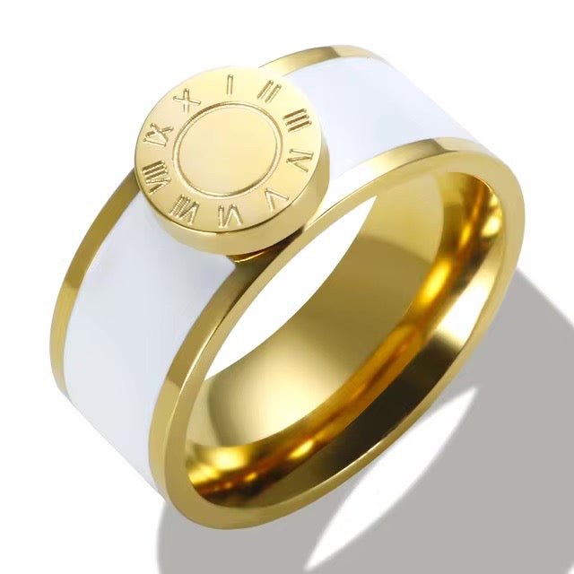 Elegancka bransoletka bangle z cyframi rzymskimi i pierścionkami