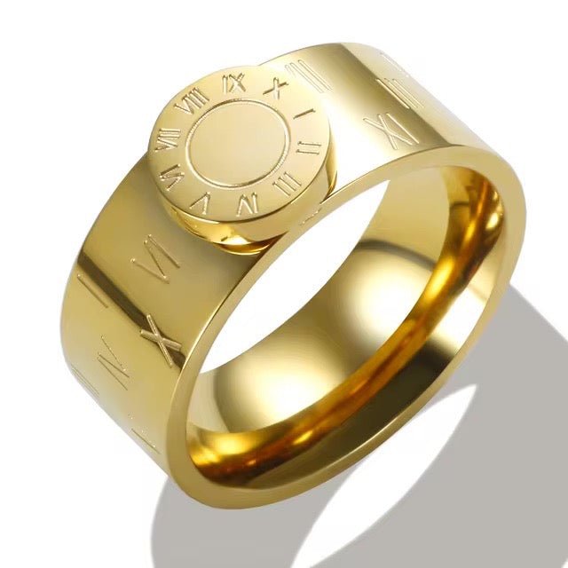 Elegancka bransoletka bangle z cyframi rzymskimi i pierścionkami