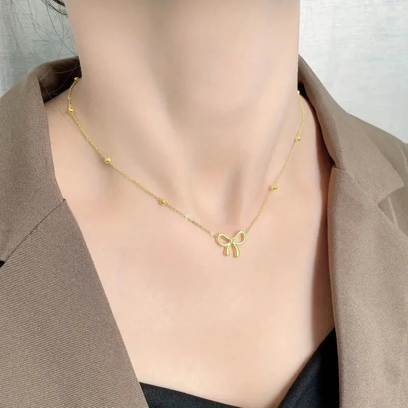 Collana delicata e femminile con fiocco