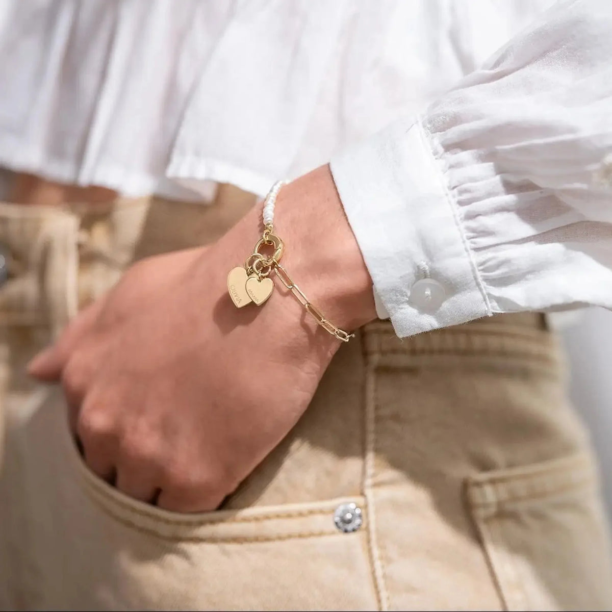 Bracelet délicat personnalisé à double cœur en perles et chaîne trombone