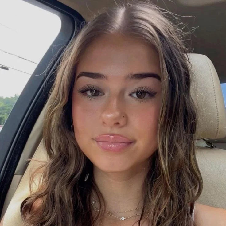 Eveline M.