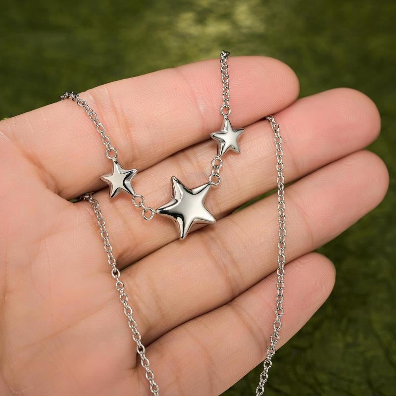 Collier avec pendentif étoile à trois bulles