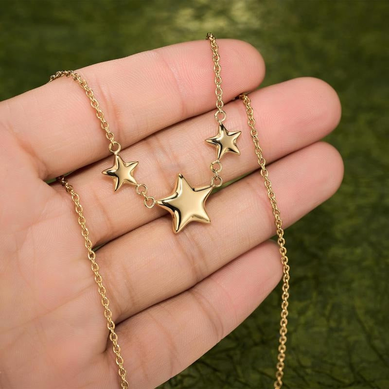 Collier avec pendentif étoile à trois bulles